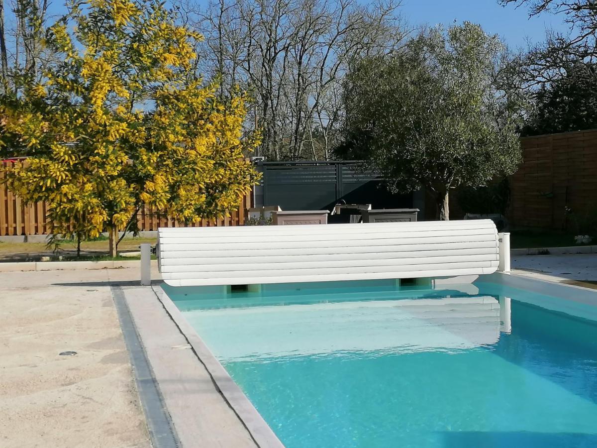 La Resiniere Bed & Breakfast Salles  Exterior photo